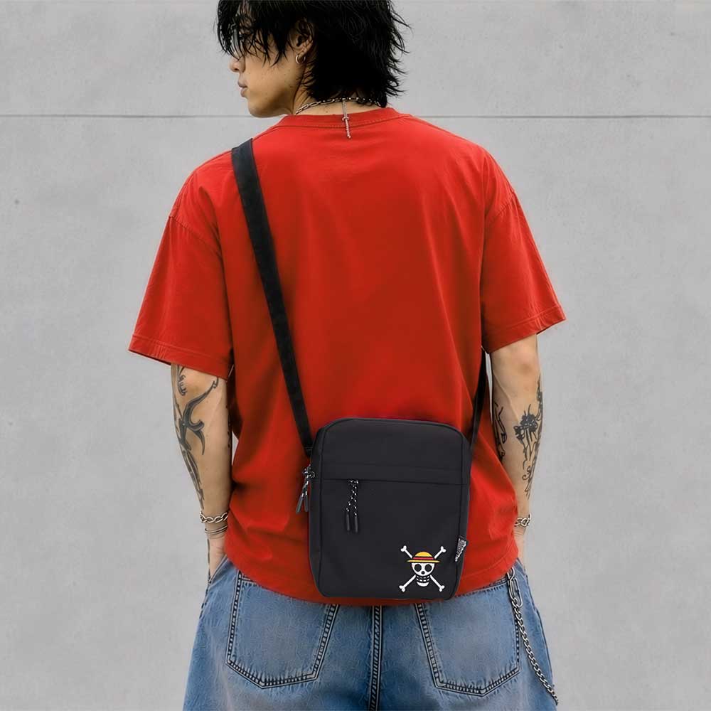 One Piece Luffy Jolly Roger Crossbody Bag (Black) 22.8cm