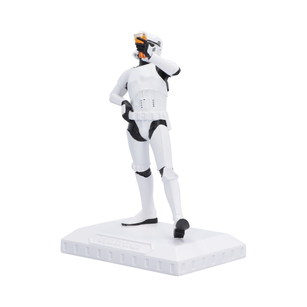 Stormtrooper Raise a Glass 17.4cm